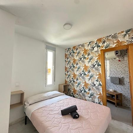 Apartamentos Playa Huelin مالقة المظهر الخارجي الصورة