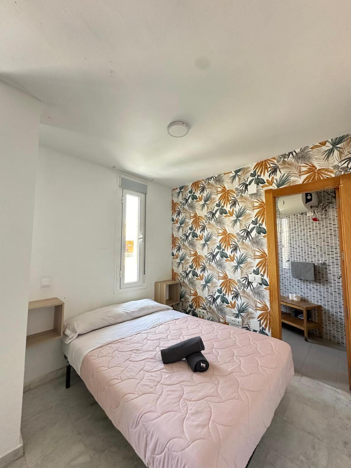 Apartamentos Playa Huelin مالقة المظهر الخارجي الصورة